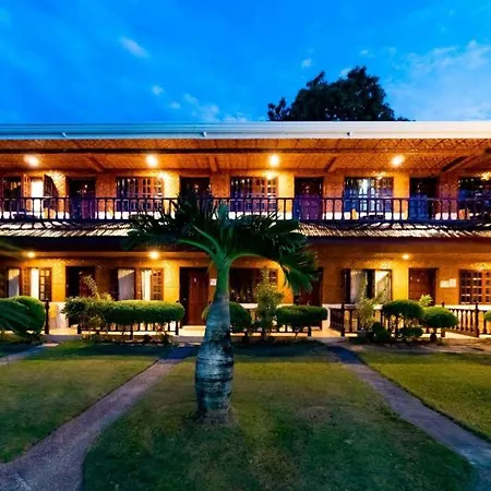 Coucou Bar Hotel And Restaurant
