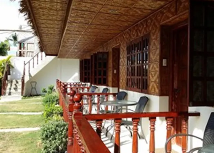 Cou Cou Bar & Restaurant 3*