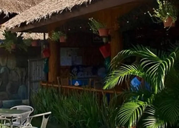 Cou Cou Bar & Restaurant リゾート 3*