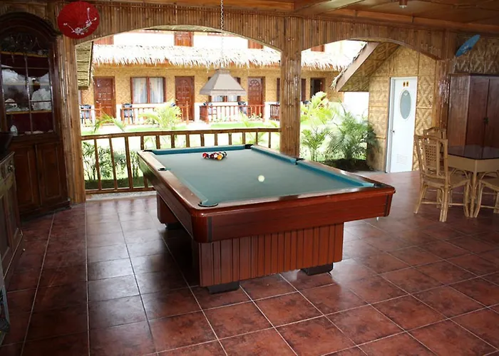 Cou Cou Bar & Restaurant 3*