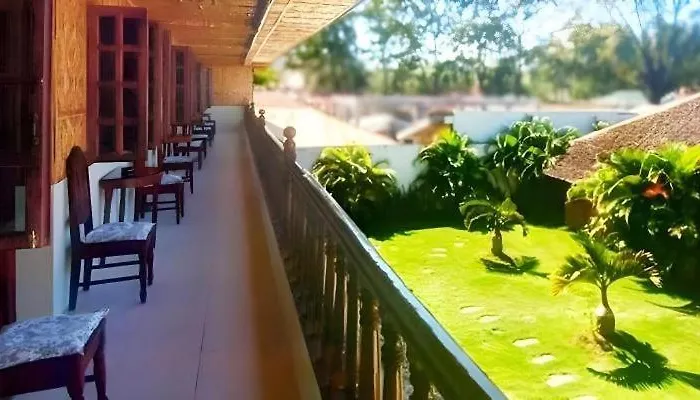 Cou Cou Bar & Restaurant 3*