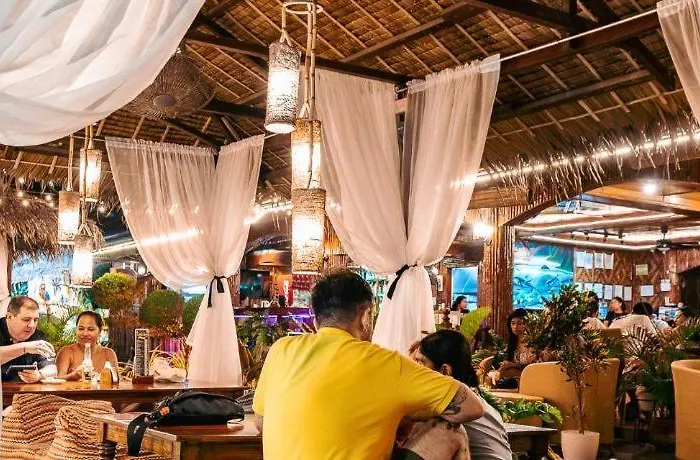 리조트 Cou Cou Bar & Restaurant