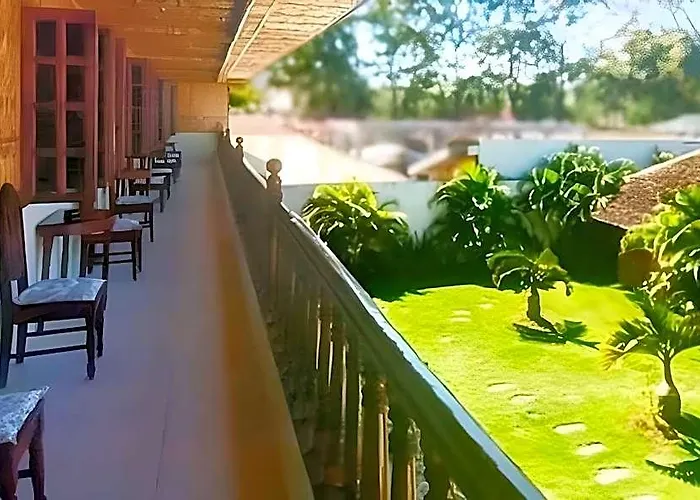 Cou Cou Bar & Restaurant 3*
